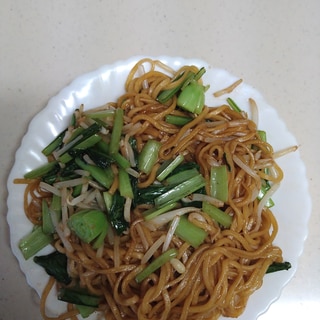 小松菜ともやしの焼きラーメン